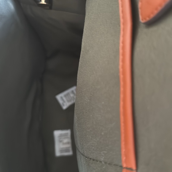 NEW🧑🏼‍🎄🔥 JOAN&DAVID. The Eileen Excursion Nylon Collection 18” Backpack - Picture 5 of 12